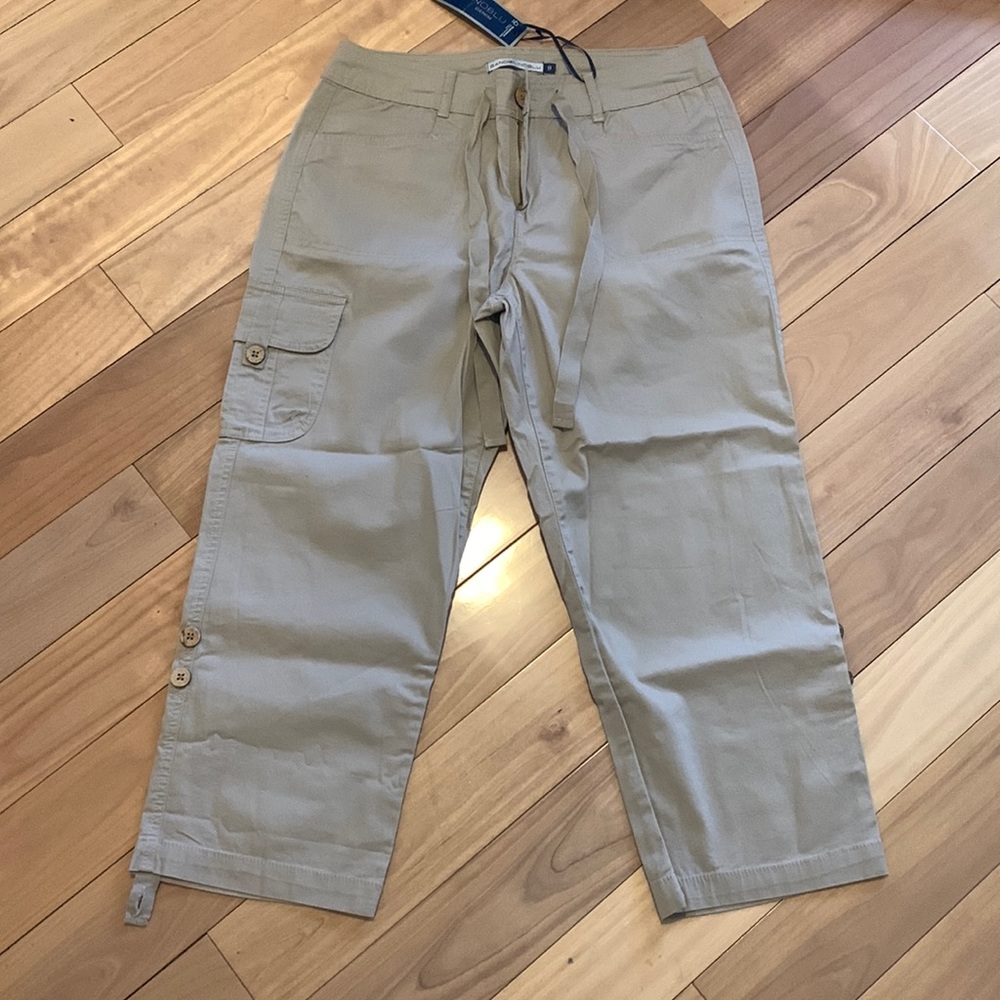 Bandolinoblu denim Capri size 8 khaki tan color
